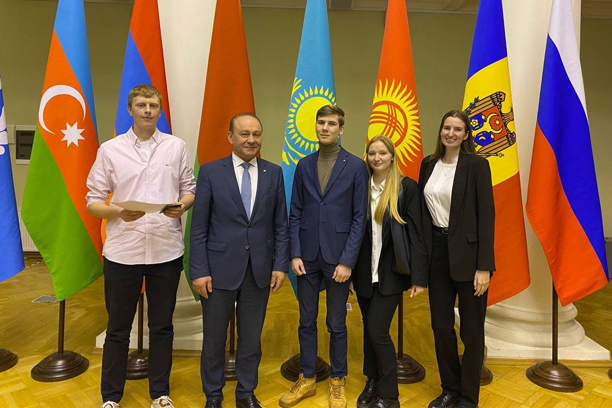 «Конституционное право граждан избирать и быть избранным...»