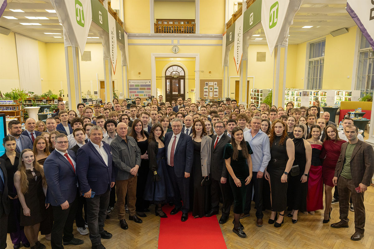 Изображение: Наши студенты на Олимпе Политеха