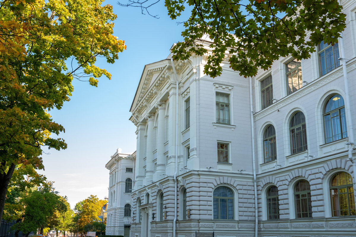 Поздравляем с днем рождения!