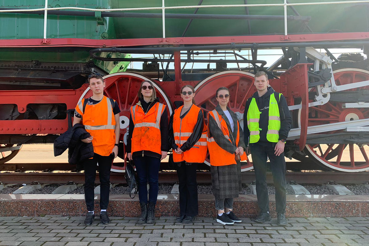 Выездное занятие в эксплуатационном депо